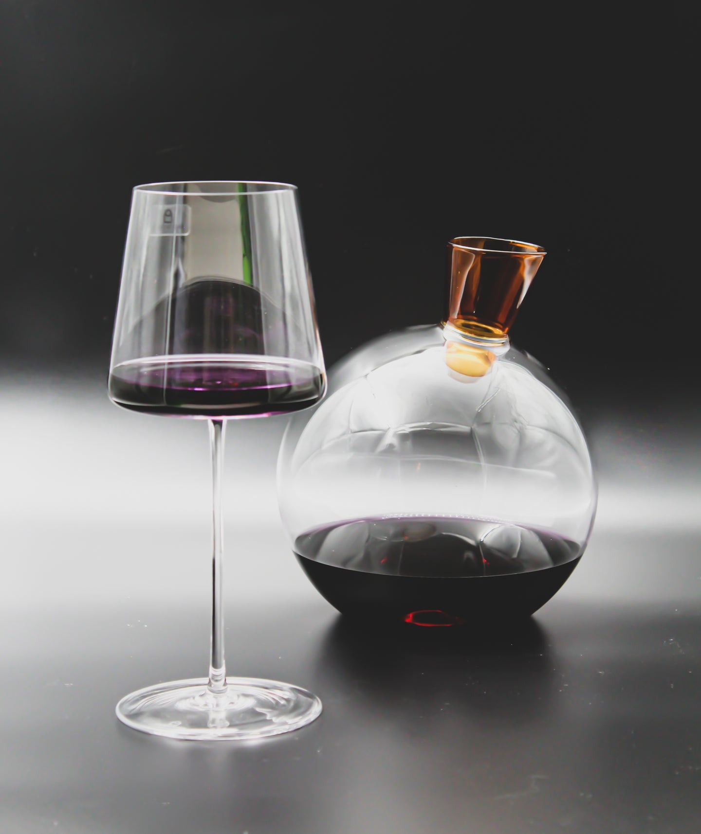 MANHATTAN Stemmed Glass